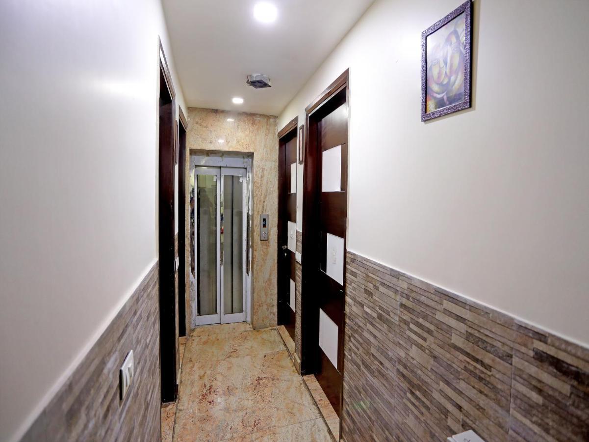 Hotel Tashkent Palace - Near New Delhi Railway Station Exteriör bild
